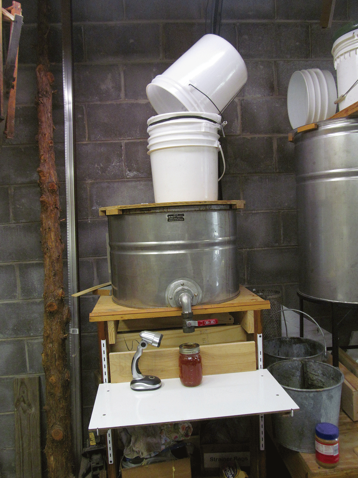 5 Gallon Honey Bottling Bucket