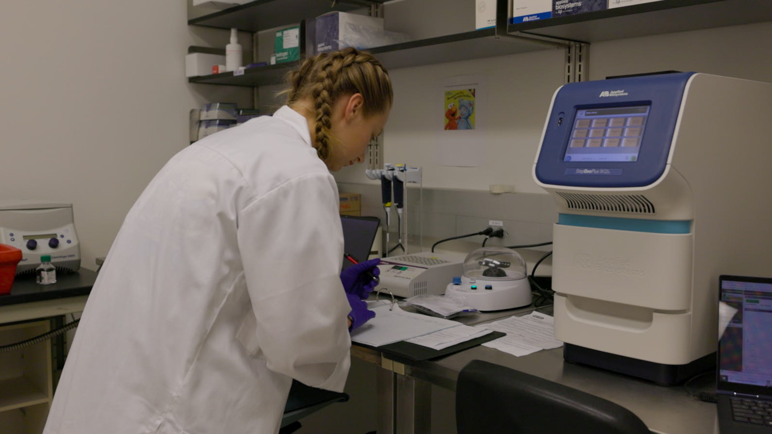 Recording Science. Photo Credit: Jen Hiles, GCC Photographer